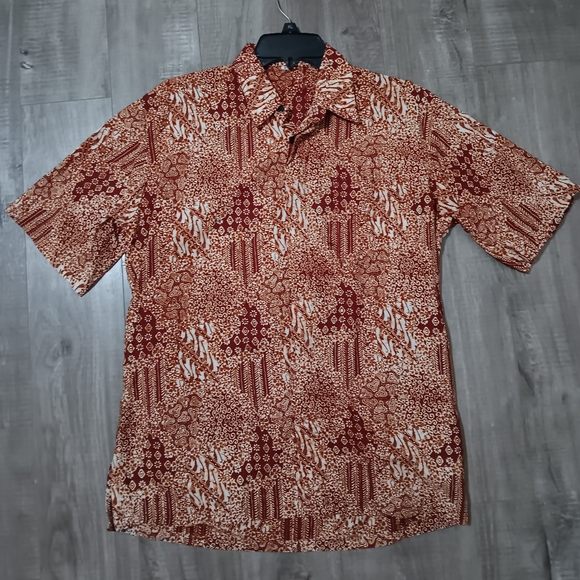 Hawaiian shirt - Picture 2 of 3